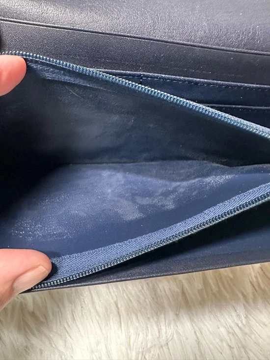 Givenchy Navy leather long wallet with gold trim - Picture 9 of 11